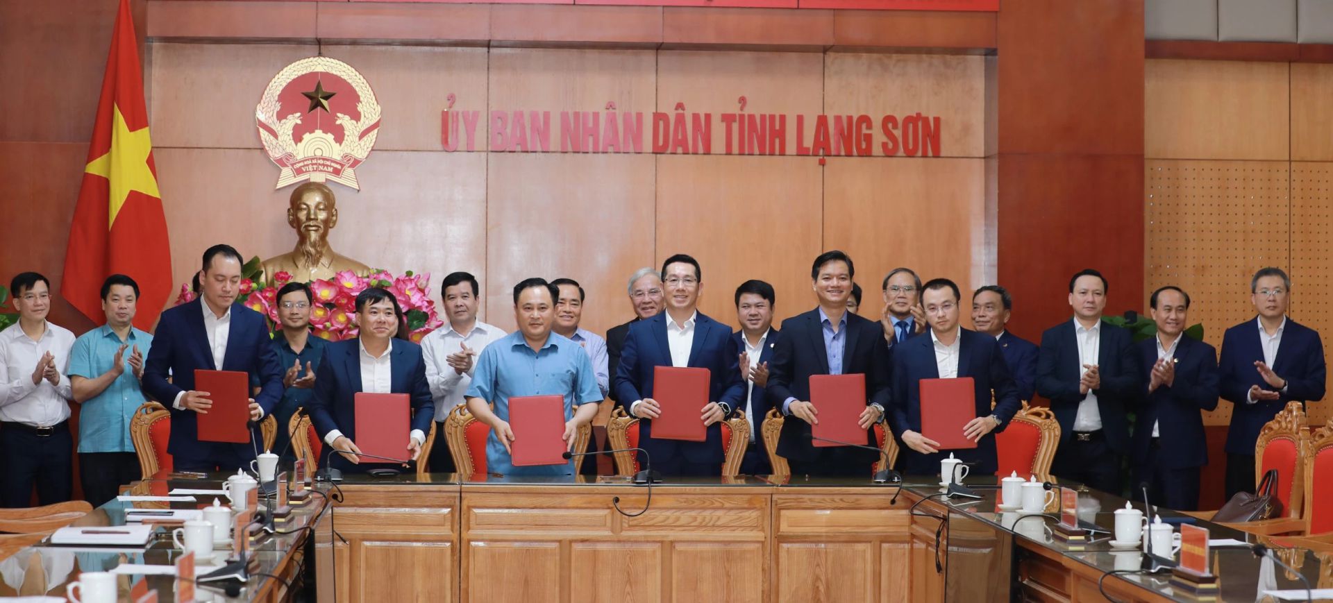LIZEN cùng liên danh ký kết triển khai tuyến đường cao tốc 11.024 tỷ đồng